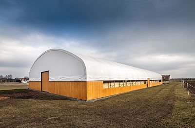 Equiwell riding hall, Hrobice