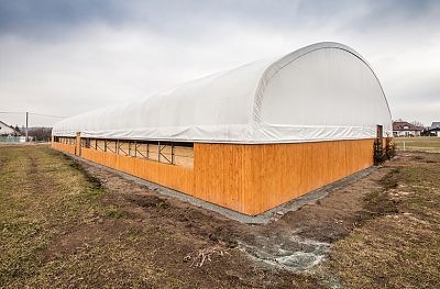 Equiwell riding hall, Hrobice